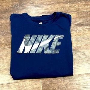 Mens Nike tee.  Size XL